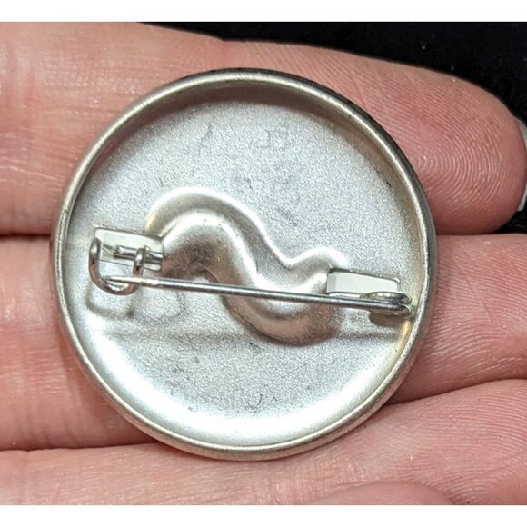 Casual Camp 420 White And Black Button/Brooch - Picture 4 of 4